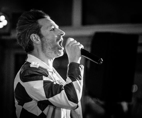 DJ Howling Wind spelar på studentfest i Lund