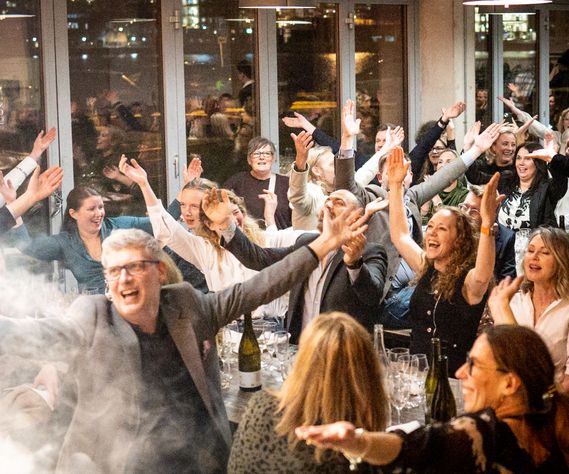 DJ Howling Wind spelar på event i Skåne, bild 5